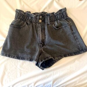 ☀️5/25☀️Forever 21 Women’s Black Denim Jean Stonewash Paperbag Shorts | Size 26